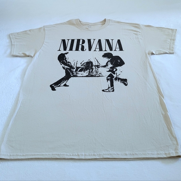 NIRVANA☸️ Two✌️ Tone Art🖼 Style Graphic Tee👕 - Picture 10 of 11
